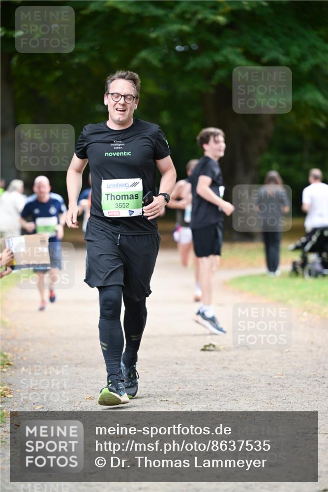 31.08.2025 - 21. Blankeneser Heldenlauf Dr. Thomas Lammeyer http://msf.ph/oto/8637535 31.08.2025 10:48:33 Laufen 3552 meine-sportfotos.de