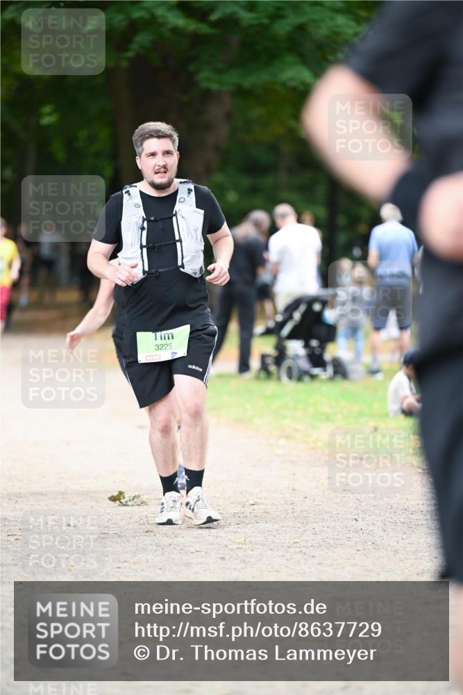 31.08.2025 - 21. Blankeneser Heldenlauf Dr. Thomas Lammeyer http://msf.ph/oto/8637729 31.08.2025 10:49:28 Laufen 3225 meine-sportfotos.de