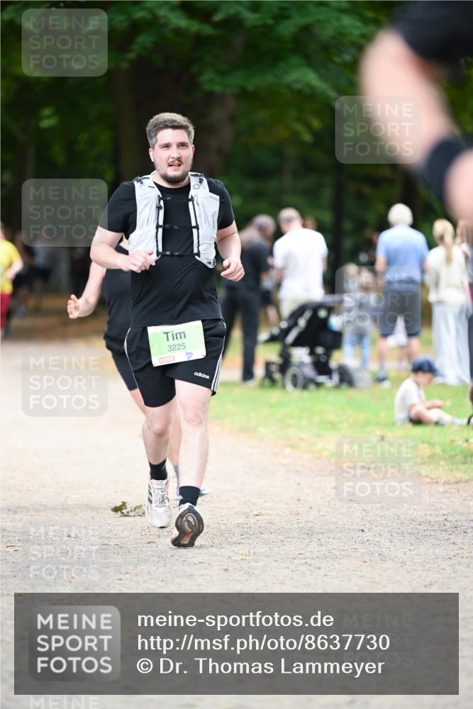 31.08.2025 - 21. Blankeneser Heldenlauf Dr. Thomas Lammeyer http://msf.ph/oto/8637730 31.08.2025 10:49:28 Laufen 3225 meine-sportfotos.de