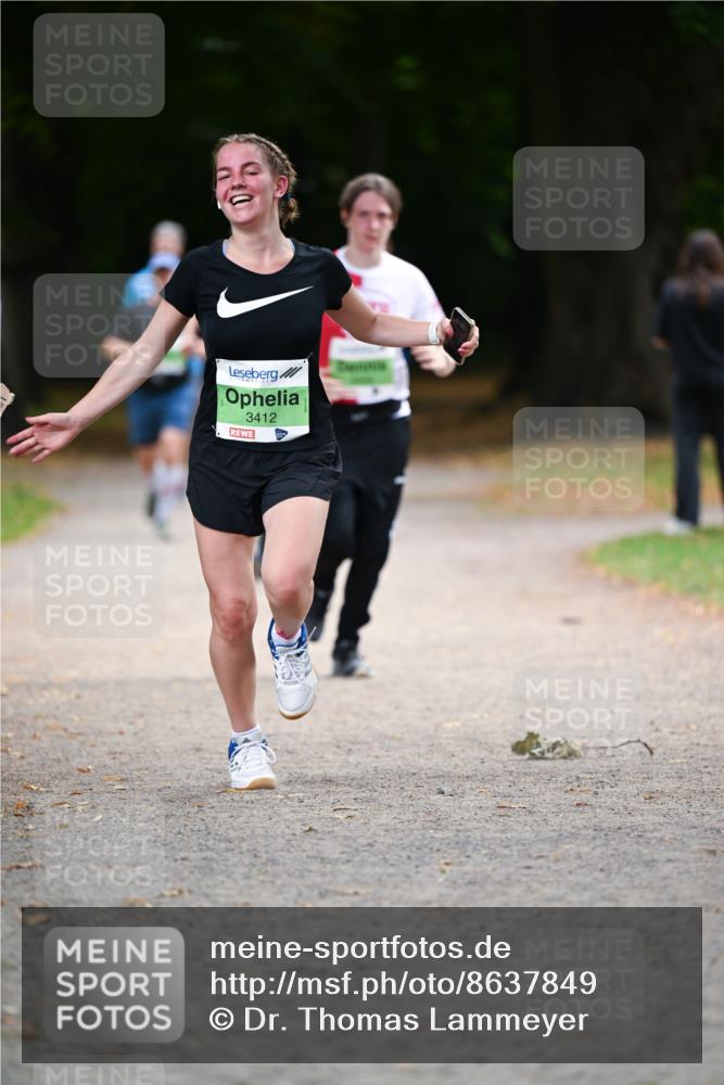 31.08.2025 - 21. Blankeneser Heldenlauf Dr. Thomas Lammeyer http://msf.ph/oto/8637849 31.08.2025 10:50:09 Laufen 3412 meine-sportfotos.de