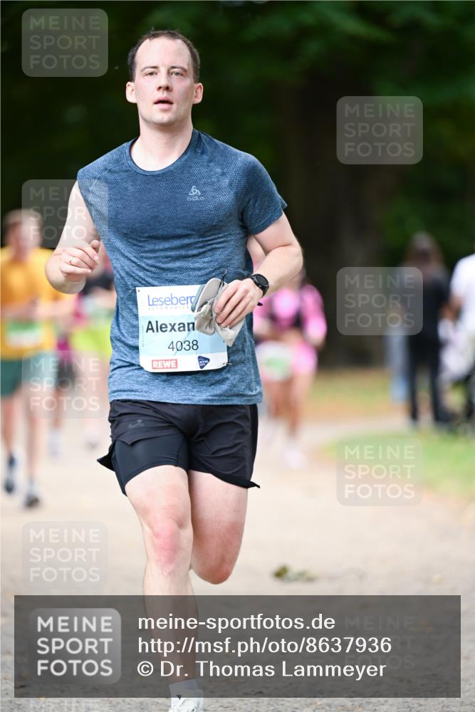 31.08.2025 - 21. Blankeneser Heldenlauf Dr. Thomas Lammeyer http://msf.ph/oto/8637936 31.08.2025 10:50:33 Laufen 8210, 4038 meine-sportfotos.de