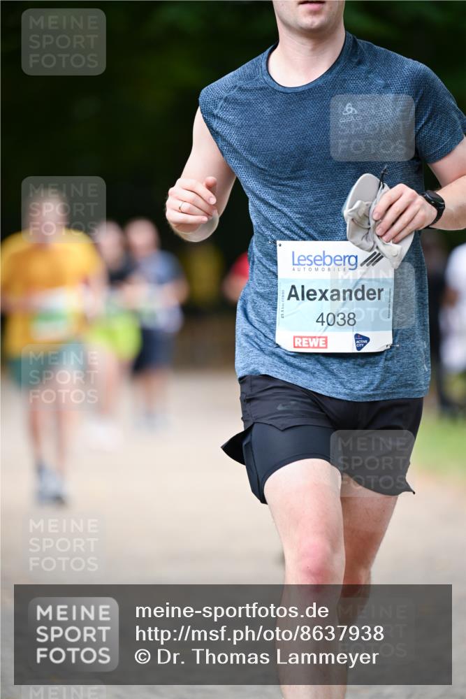 31.08.2025 - 21. Blankeneser Heldenlauf Dr. Thomas Lammeyer http://msf.ph/oto/8637938 31.08.2025 10:50:34 Laufen 4038 meine-sportfotos.de