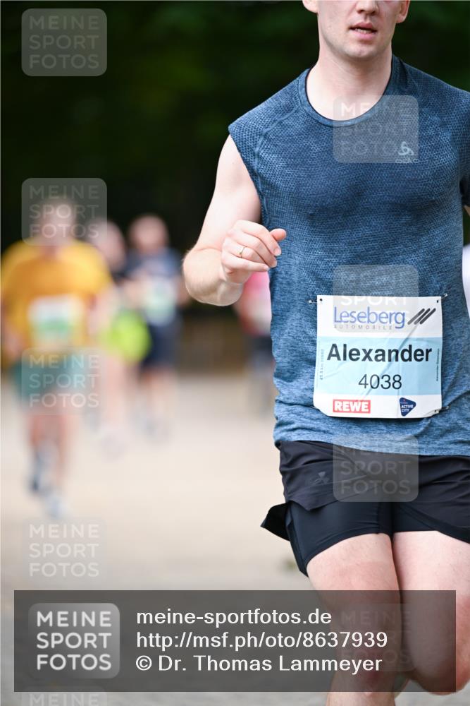 31.08.2025 - 21. Blankeneser Heldenlauf Dr. Thomas Lammeyer http://msf.ph/oto/8637939 31.08.2025 10:50:34 Laufen 4038 meine-sportfotos.de