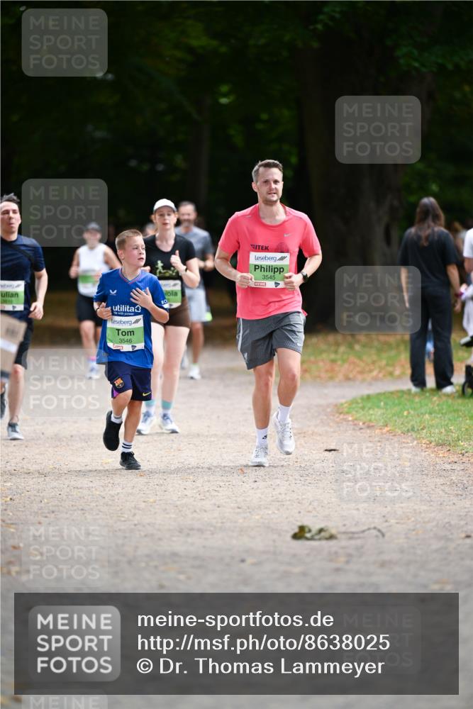 31.08.2025 - 21. Blankeneser Heldenlauf Dr. Thomas Lammeyer http://msf.ph/oto/8638025 31.08.2025 10:51:04 Laufen 3610, 3546, 3545 meine-sportfotos.de