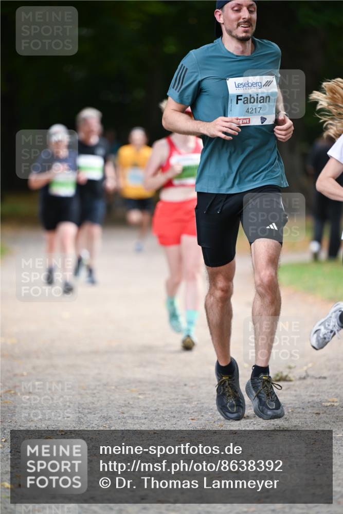 31.08.2025 - 21. Blankeneser Heldenlauf Dr. Thomas Lammeyer http://msf.ph/oto/8638392 31.08.2025 10:52:27 Laufen 4217 meine-sportfotos.de