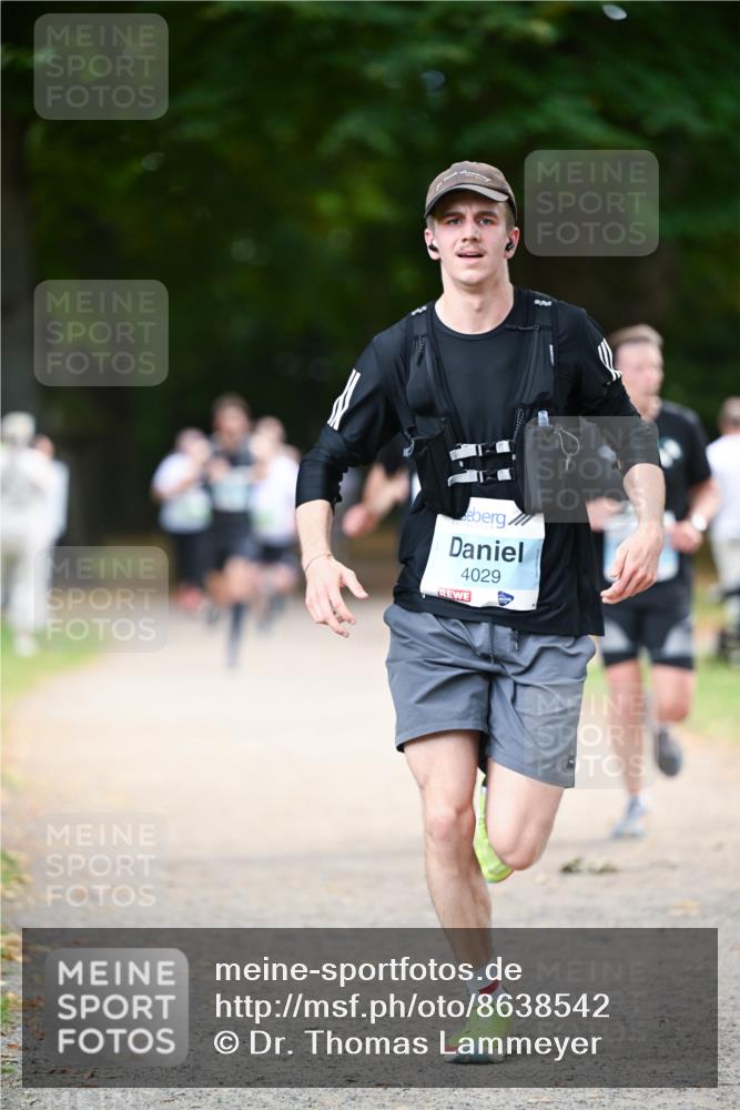 31.08.2025 - 21. Blankeneser Heldenlauf Dr. Thomas Lammeyer http://msf.ph/oto/8638542 31.08.2025 10:53:01 Laufen 4029 meine-sportfotos.de
