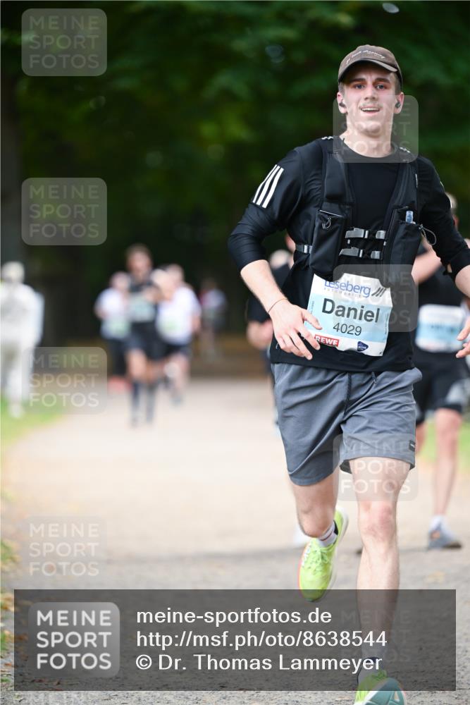 31.08.2025 - 21. Blankeneser Heldenlauf Dr. Thomas Lammeyer http://msf.ph/oto/8638544 31.08.2025 10:53:01 Laufen 4029 meine-sportfotos.de
