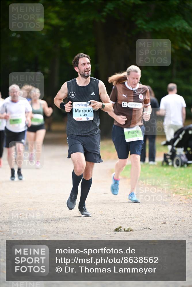 31.08.2025 - 21. Blankeneser Heldenlauf Dr. Thomas Lammeyer http://msf.ph/oto/8638562 31.08.2025 10:53:05 Laufen 4349, 77, 3279 meine-sportfotos.de