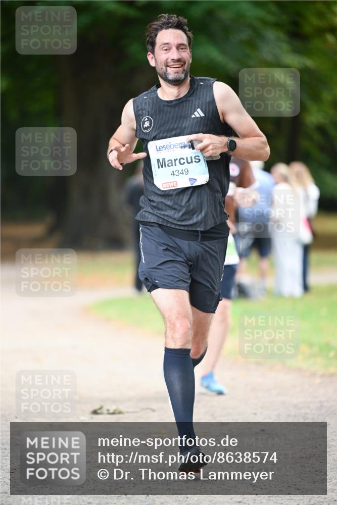 31.08.2025 - 21. Blankeneser Heldenlauf Dr. Thomas Lammeyer http://msf.ph/oto/8638574 31.08.2025 10:53:07 Laufen 4, 4, 4349 meine-sportfotos.de