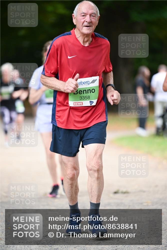 31.08.2025 - 21. Blankeneser Heldenlauf Dr. Thomas Lammeyer http://msf.ph/oto/8638841 31.08.2025 10:54:12 Laufen 3358 meine-sportfotos.de