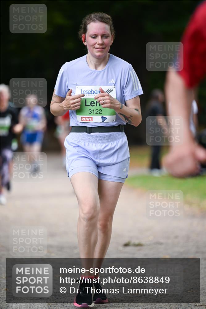31.08.2025 - 21. Blankeneser Heldenlauf Dr. Thomas Lammeyer http://msf.ph/oto/8638849 31.08.2025 10:54:14 Laufen 3122 meine-sportfotos.de