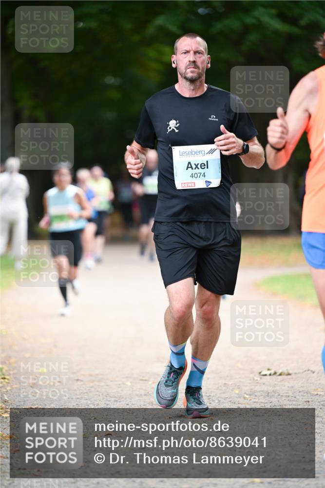 31.08.2025 - 21. Blankeneser Heldenlauf Dr. Thomas Lammeyer http://msf.ph/oto/8639041 31.08.2025 10:55:06 Laufen 4074 meine-sportfotos.de