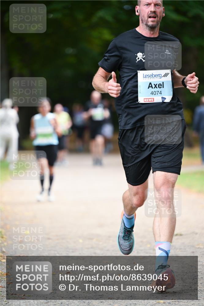 31.08.2025 - 21. Blankeneser Heldenlauf Dr. Thomas Lammeyer http://msf.ph/oto/8639045 31.08.2025 10:55:06 Laufen 4074 meine-sportfotos.de