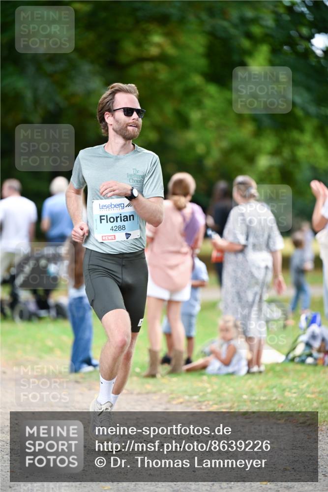31.08.2025 - 21. Blankeneser Heldenlauf Dr. Thomas Lammeyer http://msf.ph/oto/8639226 31.08.2025 10:55:56 Laufen 4288 meine-sportfotos.de