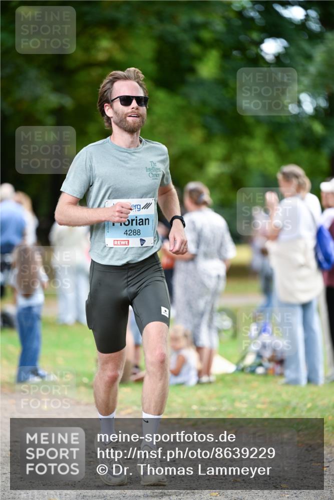 31.08.2025 - 21. Blankeneser Heldenlauf Dr. Thomas Lammeyer http://msf.ph/oto/8639229 31.08.2025 10:55:57 Laufen 4288 meine-sportfotos.de