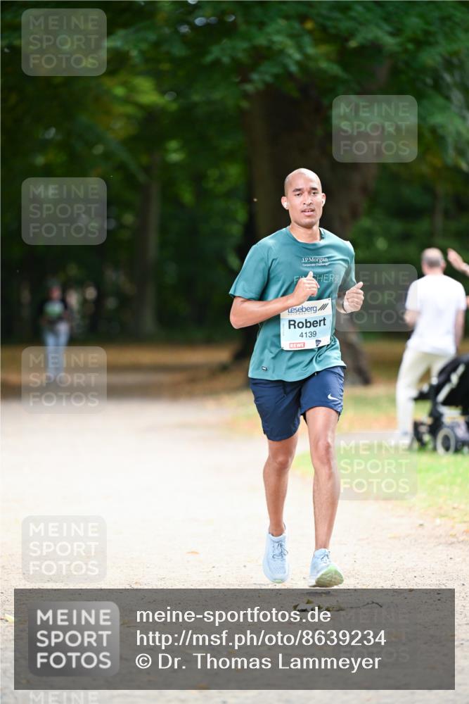 31.08.2025 - 21. Blankeneser Heldenlauf Dr. Thomas Lammeyer http://msf.ph/oto/8639234 31.08.2025 10:55:59 Laufen 4139 meine-sportfotos.de