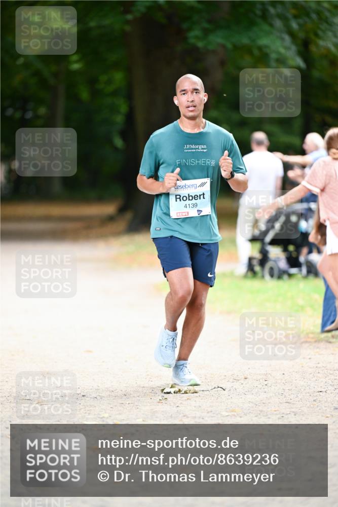 31.08.2025 - 21. Blankeneser Heldenlauf Dr. Thomas Lammeyer http://msf.ph/oto/8639236 31.08.2025 10:55:59 Laufen 4139 meine-sportfotos.de