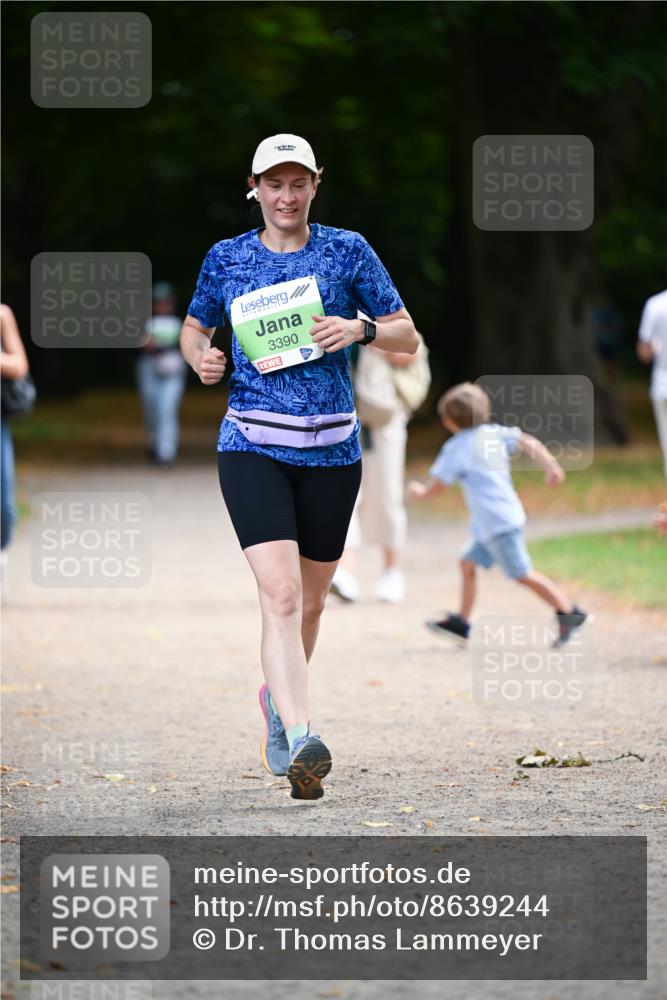 31.08.2025 - 21. Blankeneser Heldenlauf Dr. Thomas Lammeyer http://msf.ph/oto/8639244 31.08.2025 10:56:03 Laufen 3390 meine-sportfotos.de