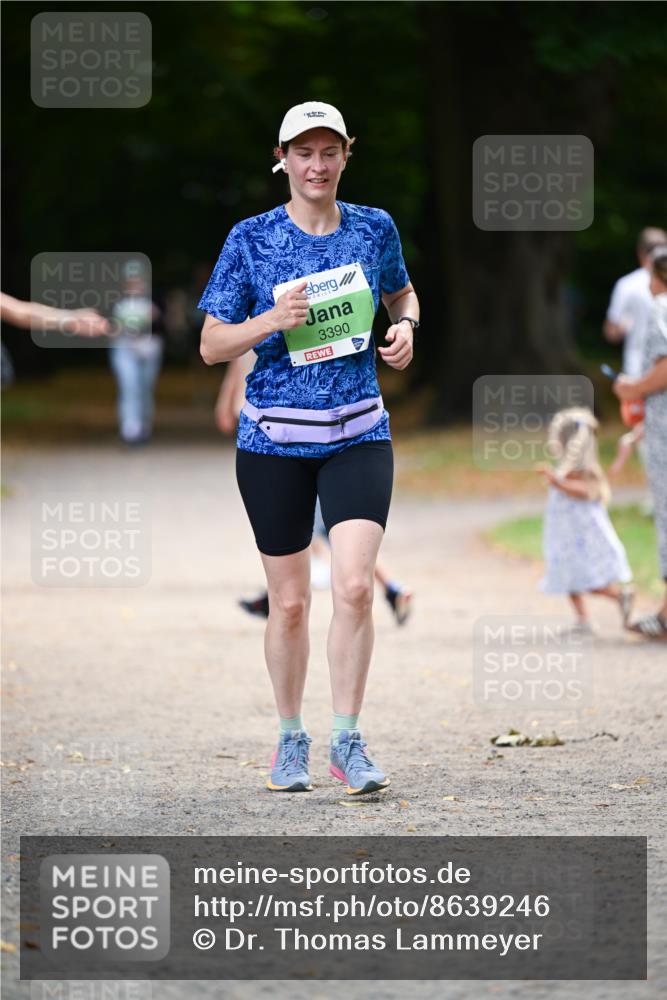 31.08.2025 - 21. Blankeneser Heldenlauf Dr. Thomas Lammeyer http://msf.ph/oto/8639246 31.08.2025 10:56:03 Laufen 3390 meine-sportfotos.de