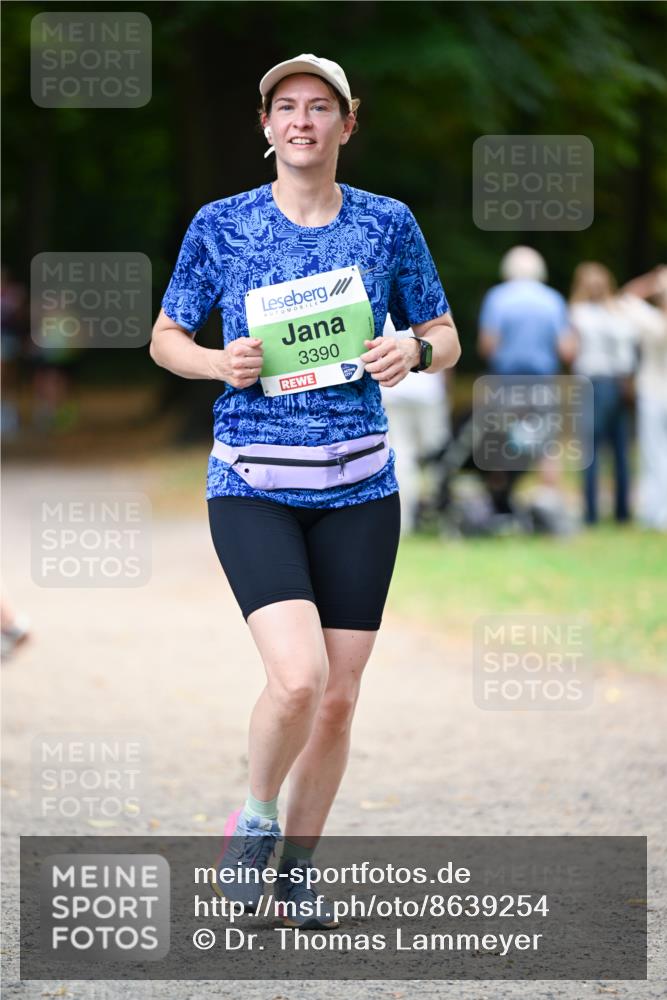 31.08.2025 - 21. Blankeneser Heldenlauf Dr. Thomas Lammeyer http://msf.ph/oto/8639254 31.08.2025 10:56:04 Laufen 3390 meine-sportfotos.de
