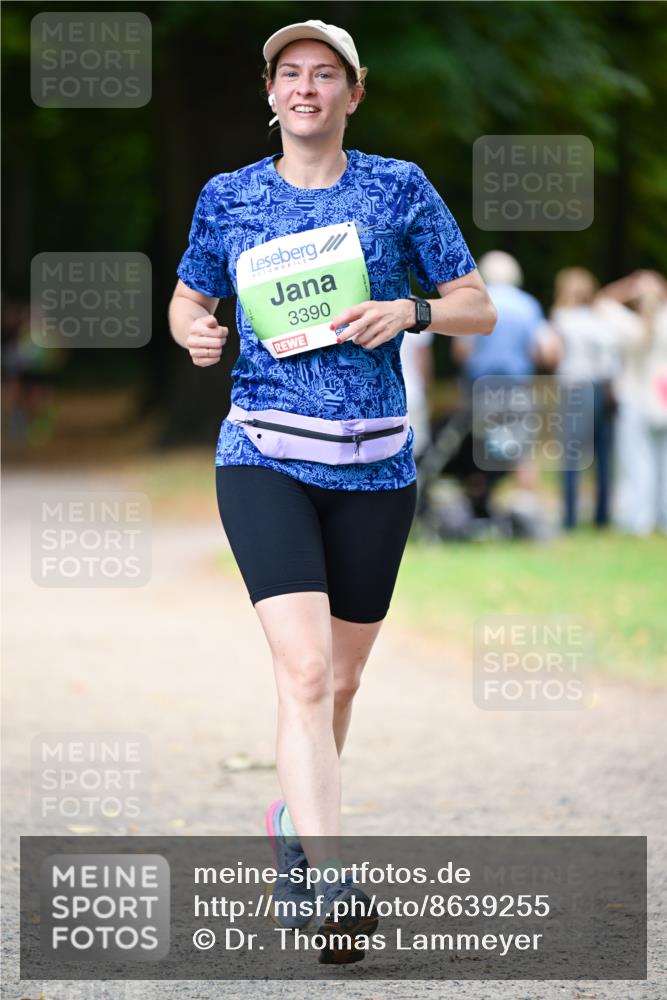 31.08.2025 - 21. Blankeneser Heldenlauf Dr. Thomas Lammeyer http://msf.ph/oto/8639255 31.08.2025 10:56:05 Laufen 3390 meine-sportfotos.de
