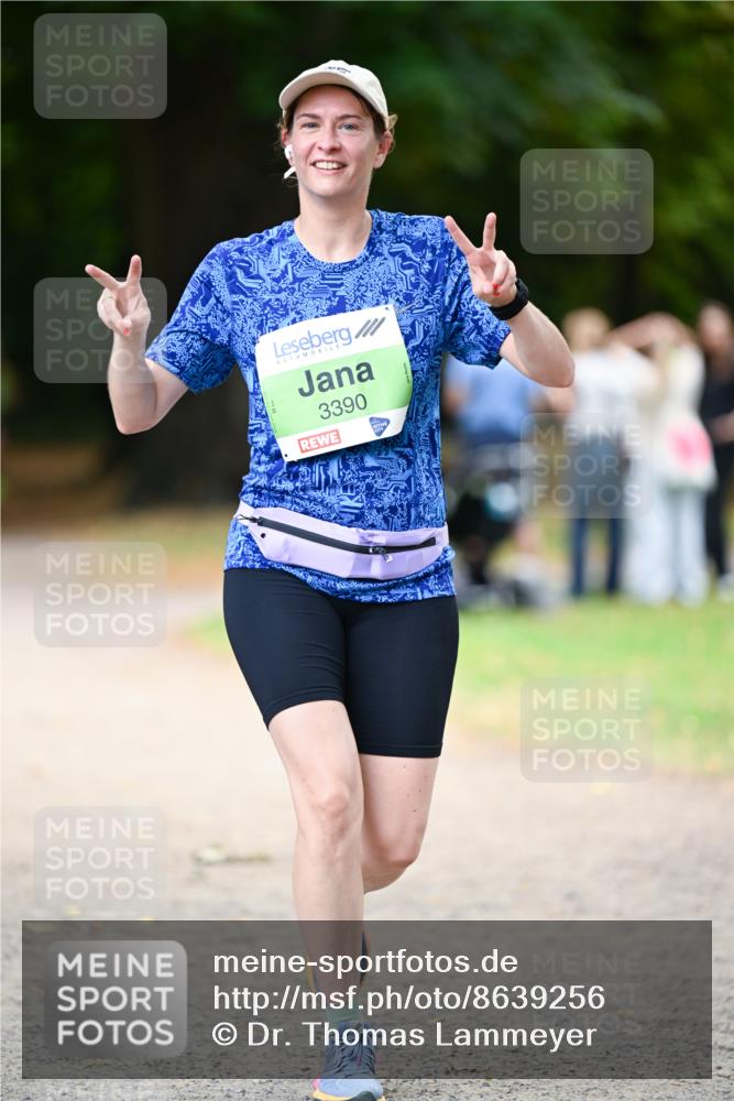 31.08.2025 - 21. Blankeneser Heldenlauf Dr. Thomas Lammeyer http://msf.ph/oto/8639256 31.08.2025 10:56:05 Laufen 3390 meine-sportfotos.de