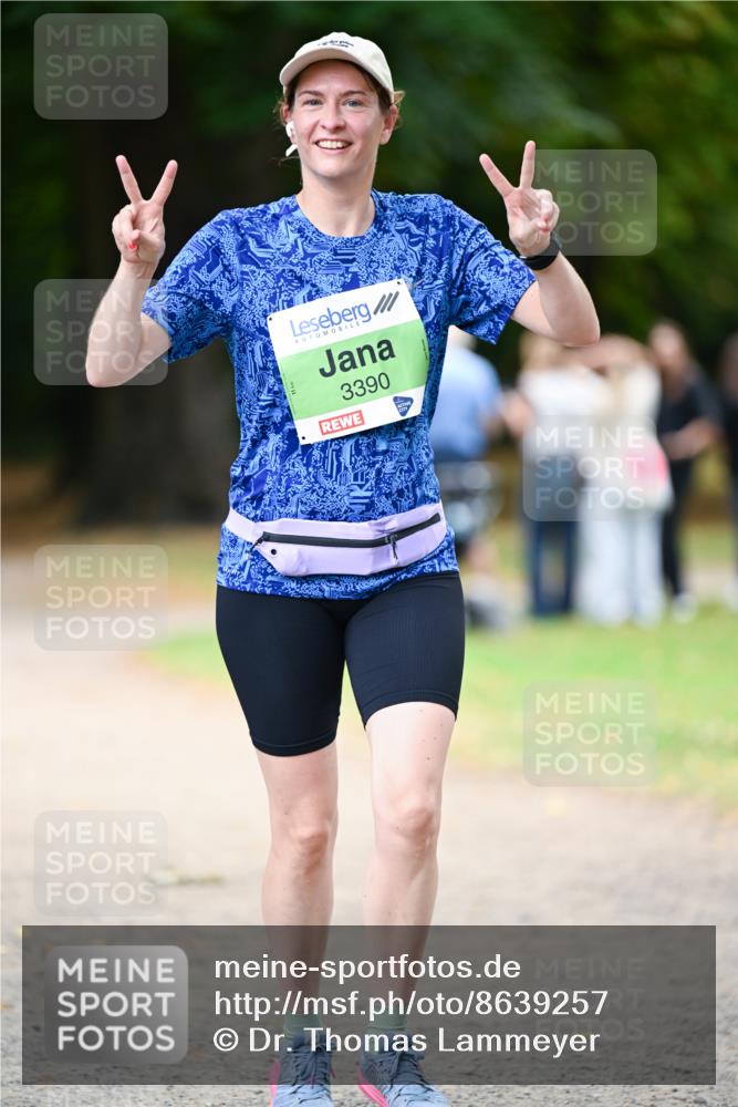 31.08.2025 - 21. Blankeneser Heldenlauf Dr. Thomas Lammeyer http://msf.ph/oto/8639257 31.08.2025 10:56:05 Laufen 3390 meine-sportfotos.de