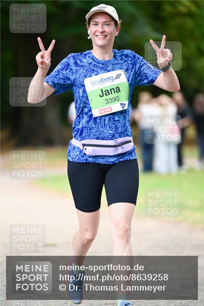 31.08.2025 - 21. Blankeneser Heldenlauf Dr. Thomas Lammeyer http://msf.ph/oto/8639258 31.08.2025 10:56:05 Laufen 3390 meine-sportfotos.de