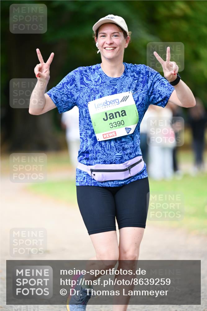 31.08.2025 - 21. Blankeneser Heldenlauf Dr. Thomas Lammeyer http://msf.ph/oto/8639259 31.08.2025 10:56:05 Laufen 3390 meine-sportfotos.de