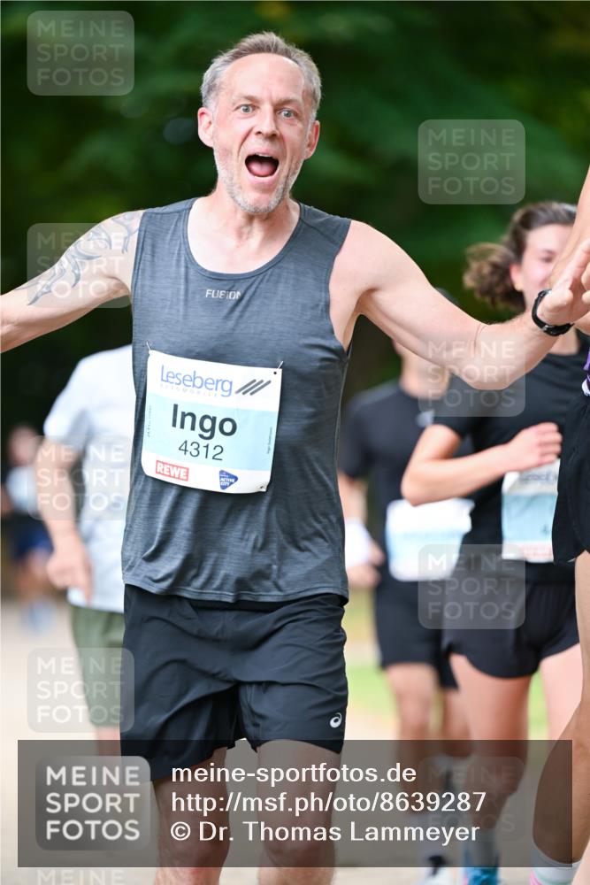 31.08.2025 - 21. Blankeneser Heldenlauf Dr. Thomas Lammeyer http://msf.ph/oto/8639287 31.08.2025 10:56:21 Laufen 4312 meine-sportfotos.de
