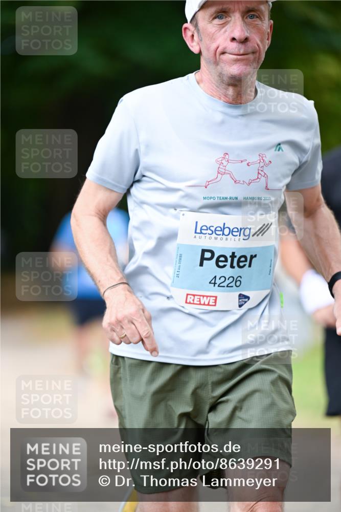 31.08.2025 - 21. Blankeneser Heldenlauf Dr. Thomas Lammeyer http://msf.ph/oto/8639291 31.08.2025 10:56:23 Laufen 21, 1, 2023, 4226 meine-sportfotos.de