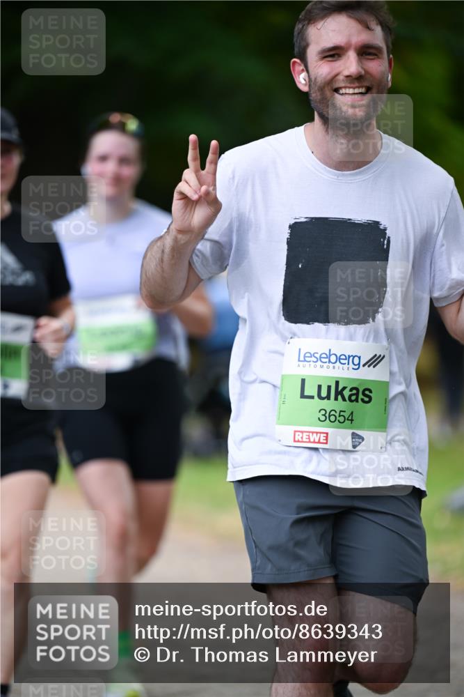 31.08.2025 - 21. Blankeneser Heldenlauf Dr. Thomas Lammeyer http://msf.ph/oto/8639343 31.08.2025 10:56:36 Laufen 3654 meine-sportfotos.de