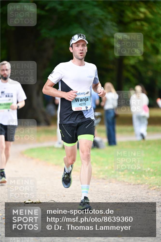 31.08.2025 - 21. Blankeneser Heldenlauf Dr. Thomas Lammeyer http://msf.ph/oto/8639360 31.08.2025 10:56:40 Laufen 4279 meine-sportfotos.de