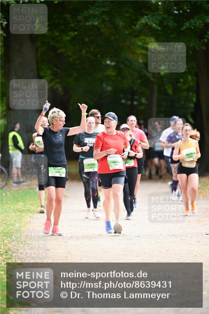 31.08.2025 - 21. Blankeneser Heldenlauf Dr. Thomas Lammeyer http://msf.ph/oto/8639431 31.08.2025 10:56:57 Laufen 3669, 3680 meine-sportfotos.de