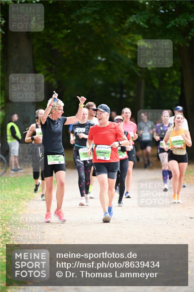 31.08.2025 - 21. Blankeneser Heldenlauf Dr. Thomas Lammeyer http://msf.ph/oto/8639434 31.08.2025 10:56:57 Laufen 3669, 3680 meine-sportfotos.de