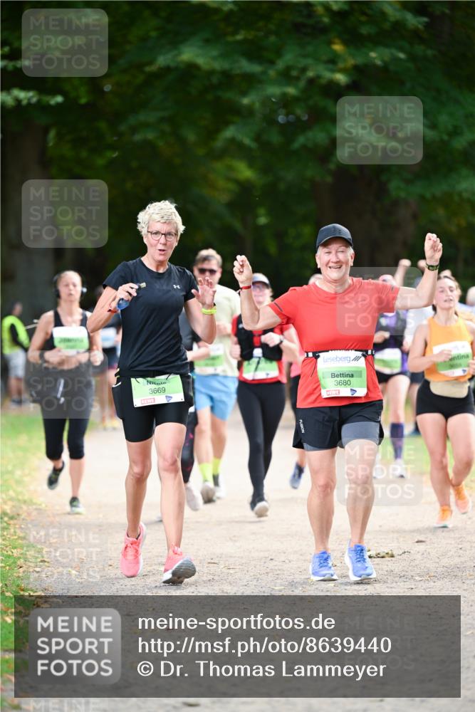 31.08.2025 - 21. Blankeneser Heldenlauf Dr. Thomas Lammeyer http://msf.ph/oto/8639440 31.08.2025 10:57:01 Laufen 3669, 3680, 3650 meine-sportfotos.de