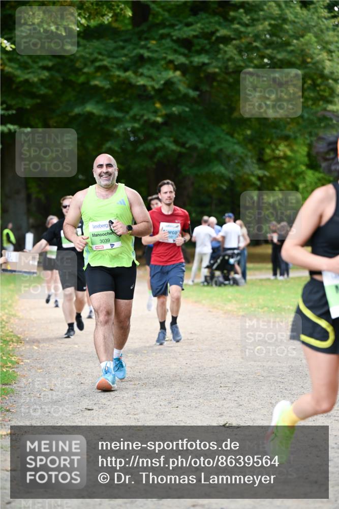 31.08.2025 - 21. Blankeneser Heldenlauf Dr. Thomas Lammeyer http://msf.ph/oto/8639564 31.08.2025 10:57:24 Laufen 3039 meine-sportfotos.de