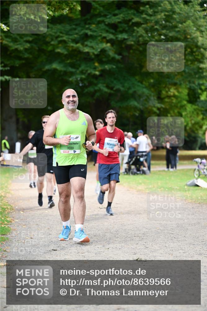 31.08.2025 - 21. Blankeneser Heldenlauf Dr. Thomas Lammeyer http://msf.ph/oto/8639566 31.08.2025 10:57:24 Laufen 3039 meine-sportfotos.de