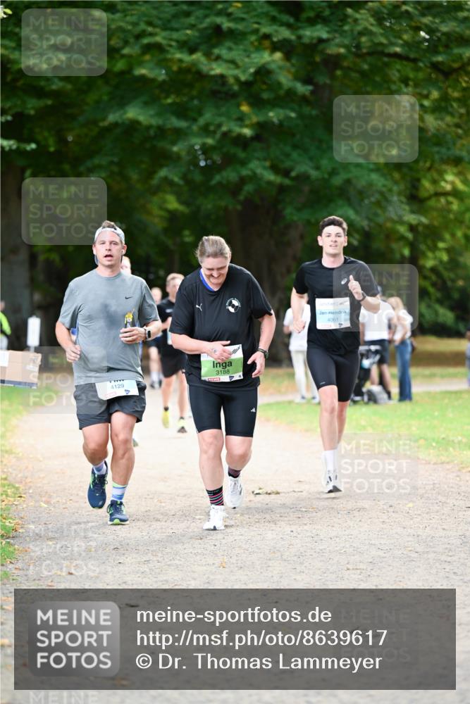 31.08.2025 - 21. Blankeneser Heldenlauf Dr. Thomas Lammeyer http://msf.ph/oto/8639617 31.08.2025 10:57:36 Laufen 4129, 3188, 4061 meine-sportfotos.de