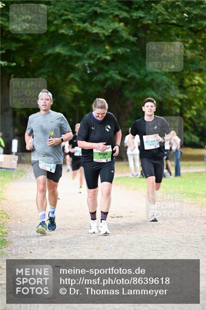31.08.2025 - 21. Blankeneser Heldenlauf Dr. Thomas Lammeyer http://msf.ph/oto/8639618 31.08.2025 10:57:36 Laufen 4129, 3188, 4061 meine-sportfotos.de