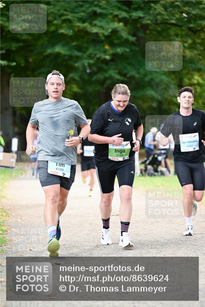 31.08.2025 - 21. Blankeneser Heldenlauf Dr. Thomas Lammeyer http://msf.ph/oto/8639624 31.08.2025 10:57:37 Laufen 4129, 3188, 4061 meine-sportfotos.de