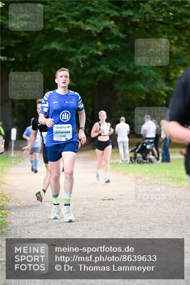 31.08.2025 - 21. Blankeneser Heldenlauf Dr. Thomas Lammeyer http://msf.ph/oto/8639633 31.08.2025 10:57:39 Laufen 4266 meine-sportfotos.de