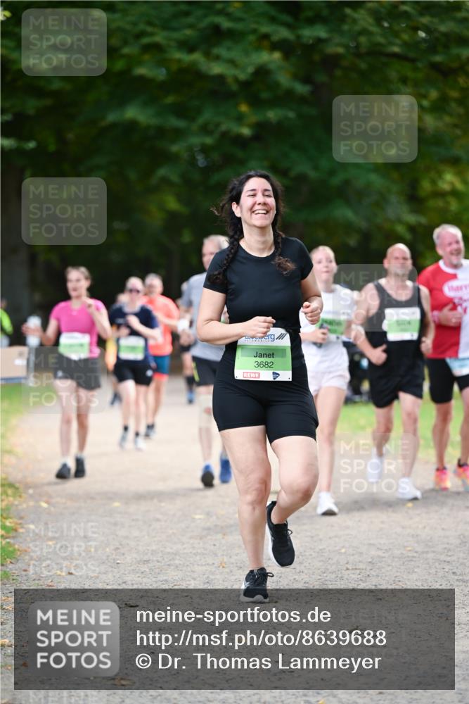 31.08.2025 - 21. Blankeneser Heldenlauf Dr. Thomas Lammeyer http://msf.ph/oto/8639688 31.08.2025 10:57:51 Laufen 3682 meine-sportfotos.de