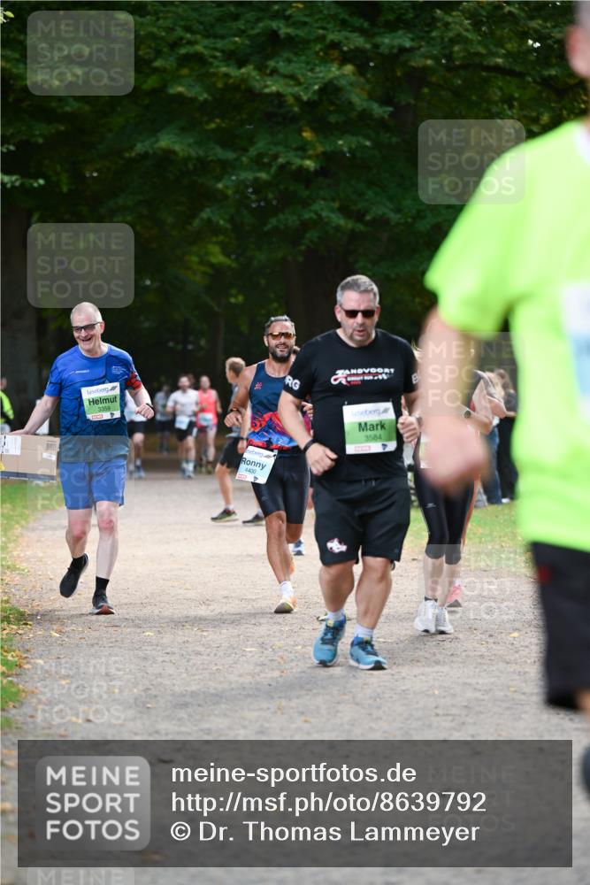 31.08.2025 - 21. Blankeneser Heldenlauf Dr. Thomas Lammeyer http://msf.ph/oto/8639792 31.08.2025 10:58:18 Laufen 3359, 4400, 3584 meine-sportfotos.de