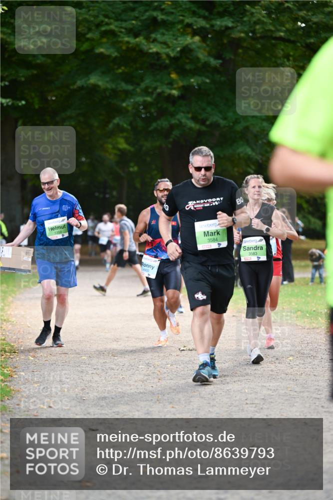 31.08.2025 - 21. Blankeneser Heldenlauf Dr. Thomas Lammeyer http://msf.ph/oto/8639793 31.08.2025 10:58:19 Laufen 3359, 4400, 2023, 3584, 3583 meine-sportfotos.de