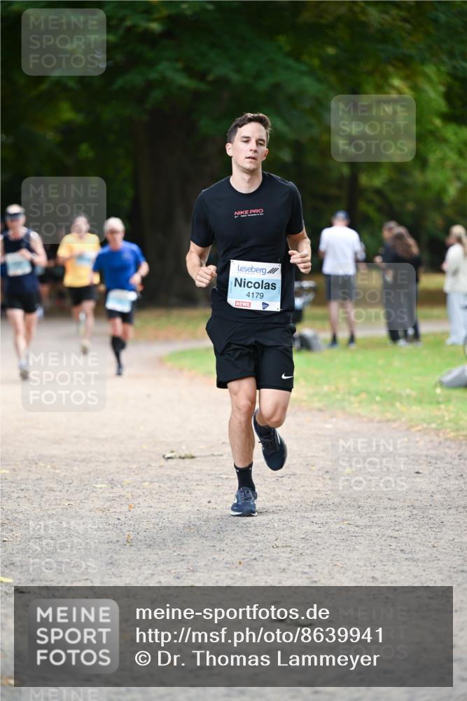 31.08.2025 - 21. Blankeneser Heldenlauf Dr. Thomas Lammeyer http://msf.ph/oto/8639941 31.08.2025 10:58:53 Laufen 4179 meine-sportfotos.de