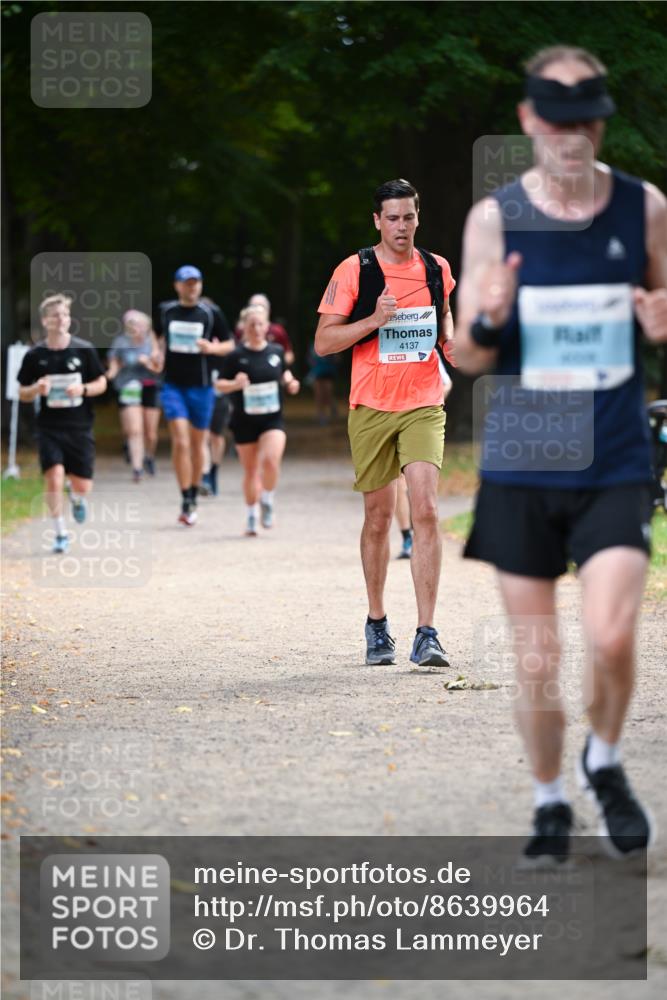 31.08.2025 - 21. Blankeneser Heldenlauf Dr. Thomas Lammeyer http://msf.ph/oto/8639964 31.08.2025 10:58:58 Laufen 4137 meine-sportfotos.de