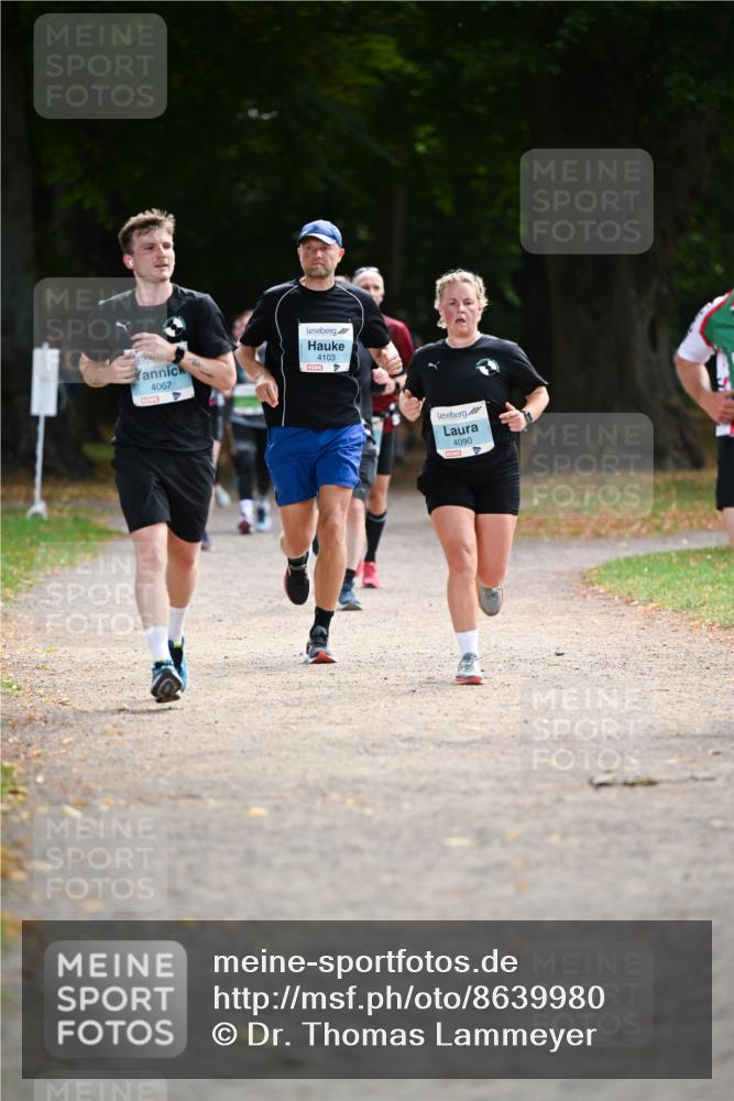 31.08.2025 - 21. Blankeneser Heldenlauf Dr. Thomas Lammeyer http://msf.ph/oto/8639980 31.08.2025 10:59:01 Laufen 4067, 4103, 4090 meine-sportfotos.de
