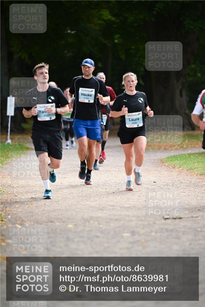 31.08.2025 - 21. Blankeneser Heldenlauf Dr. Thomas Lammeyer http://msf.ph/oto/8639981 31.08.2025 10:59:01 Laufen 4067, 4103, 4090 meine-sportfotos.de