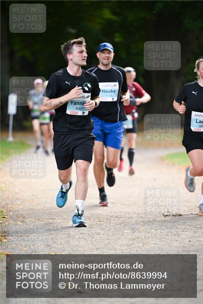 31.08.2025 - 21. Blankeneser Heldenlauf Dr. Thomas Lammeyer http://msf.ph/oto/8639994 31.08.2025 10:59:03 Laufen 4067, 4103, 409 meine-sportfotos.de